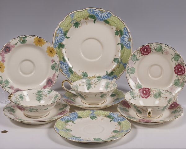 Elegant Floral Porcelain Dinnerware Collection