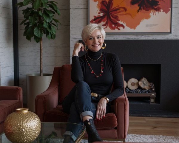 Stylish Woman in Cozy Living Room with Modern Decor