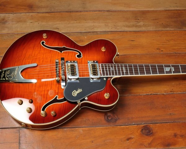 Elegant Semi-Hollow Body Guitar with Sunburst Finish