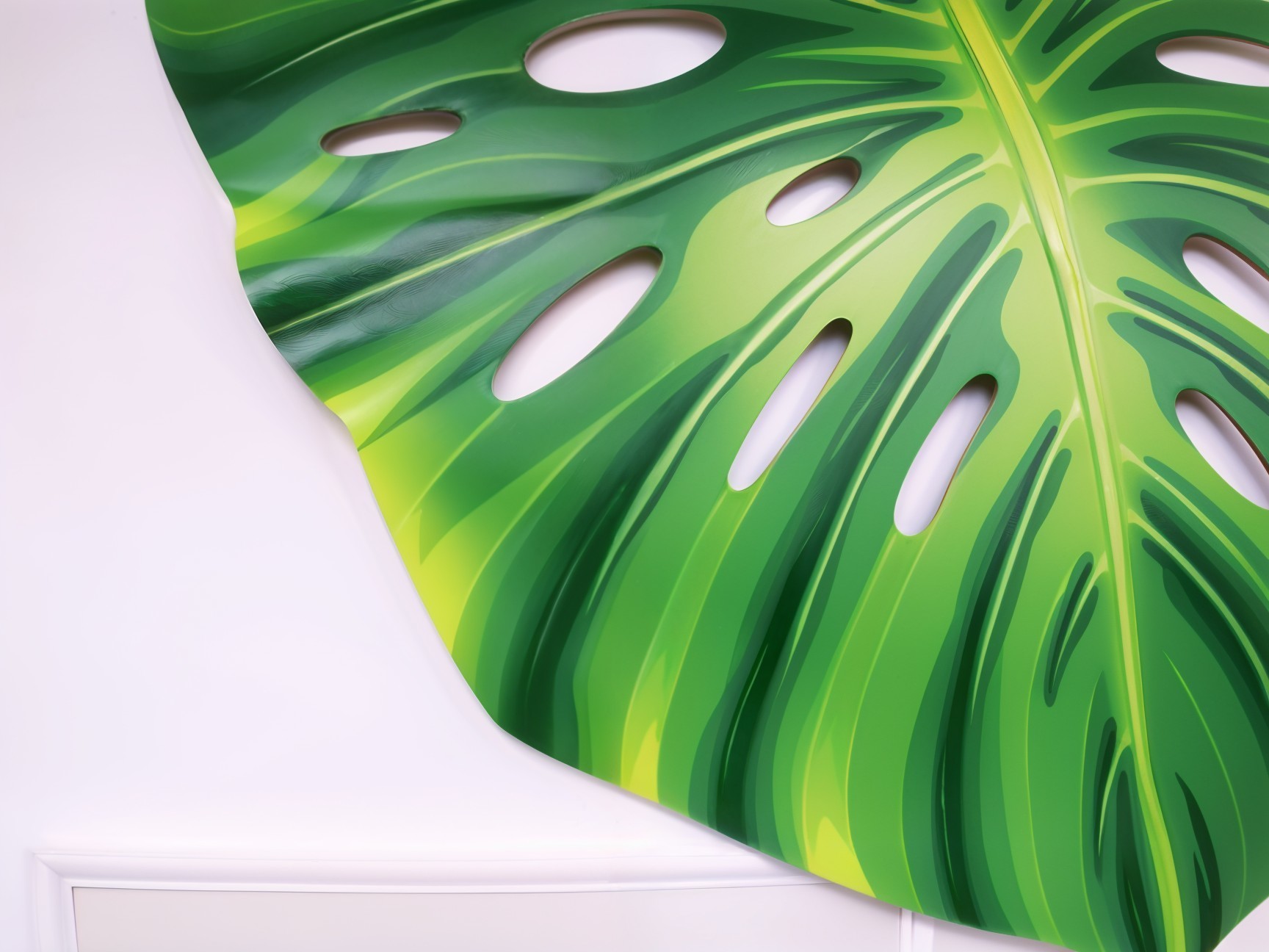 Oversized Tropical Leaf with Green Gradient Details