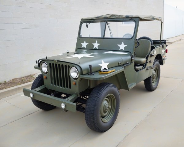 Vintage Military Jeep in Olive Green with Stars