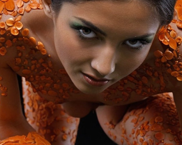 Model Displaying Vibrant Floral Artistry and Strength