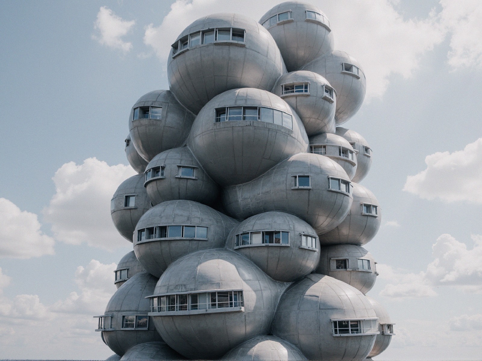 Innovative Architectural Structure with Metallic Pods